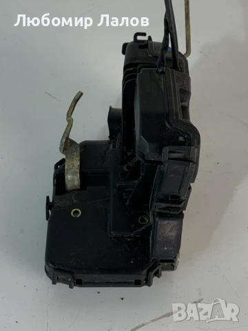 Предна дясна брава Mercedes-Benz C-class W203 (00-04)г. 2037200435, снимка 3 - Части - 50749218