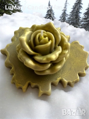Свещ “ Златна роза”, снимка 2 - Декорация за дома - 53223442