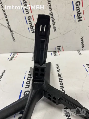  Стойка /  Крака  BN96-50863A / BN96-50868D за Samsung UE65TU7***, снимка 5 - Стойки, 3D очила, аксесоари - 48096097