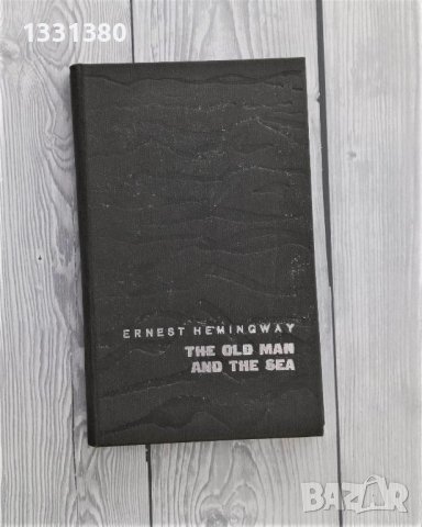 The old men and the sea - Ernest Hemingwey, снимка 2 - Чуждоезиково обучение, речници - 39485593