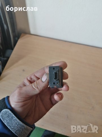 Бутон за прозорец за БМВ е 39, снимка 2 - Части - 31720490