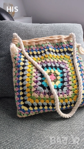 Плетени дамски чанти, многоцветни подаръци , снимка 13 - Чанти - 42698019