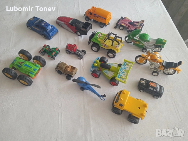 Продавам автомобилчета, снимка 8 - Коли, камиони, мотори, писти - 53901179