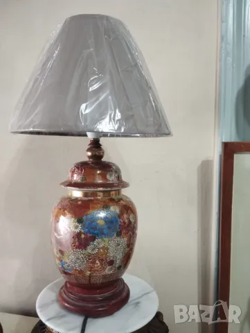 Стара настолна лампа