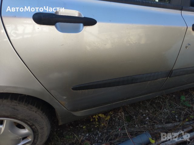 Продавам предна дясна врата от Фиат Стило, снимка 3 - Части - 30781804