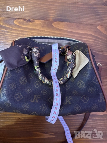 Дамска чанта , снимка 2 - Чанти - 54078760