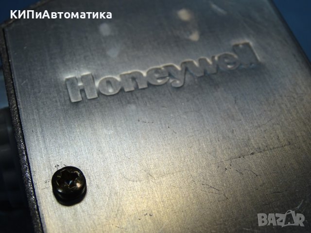 пресостат Honeywell C6045D 1050 Gas and Air Pressure Switch, снимка 9 - Резервни части за машини - 37515853