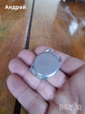 Стар електронен часовник #2, снимка 3 - Антикварни и старинни предмети - 44417856