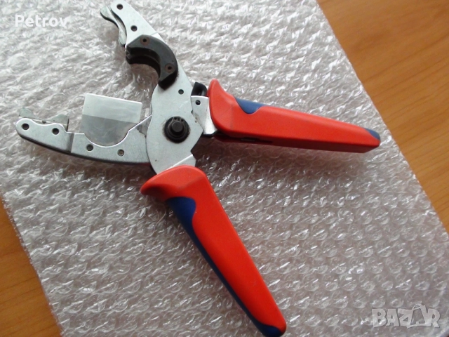 KNIPEX 90 25 20 - MADE IN GERMANY - ПРОФЕСИОНАЛНА, Маркова Ножица за PVC тръби и PVC материали !!!!!, снимка 4 - Клещи - 52269468