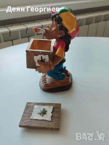 Продавам фигурка, снимка 3 - Декорация за дома - 54236699
