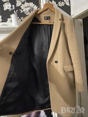 Бежово палто Зара 