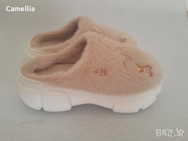 Дамски пухени чехли, 40-41 номер , снимка 4 - Пантофи - 52972700