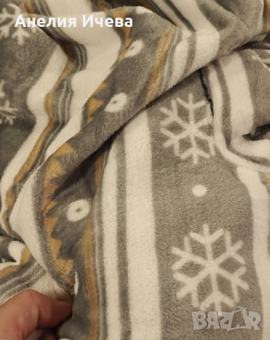 Плюшено одеало с ръкави XXL -145/195, снимка 4 - Олекотени завивки и одеяла - 51751708