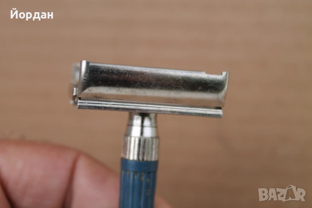 Самобръсначка ''Жилет/Gillette'', снимка 6 - Други ценни предмети - 50496541