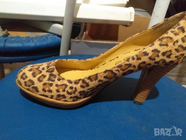 Леопардови обувки, снимка 2 - Дамски обувки на ток - 31683016