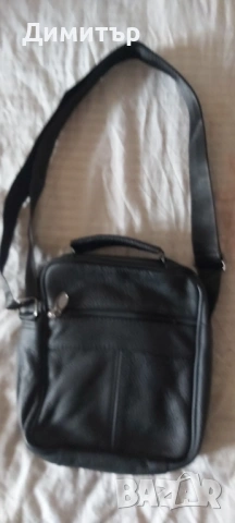 Продавам черна мъжка чанта от 100 процента естествена кожа , снимка 2 - Чанти - 50458965