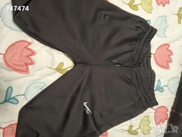 Нов спортен екип NIKE, M, снимка 5 - Спортни дрехи, екипи - 56268796