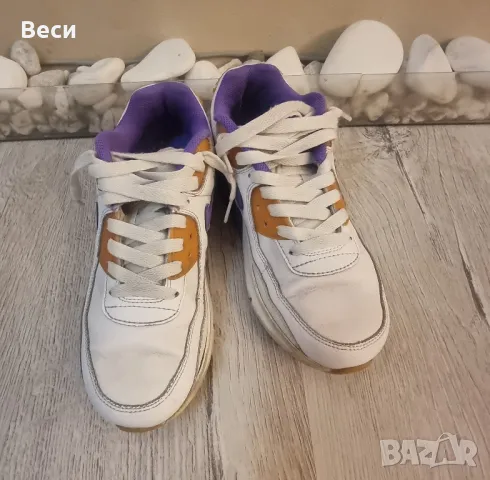 Детски маратонки Nike, снимка 3 - Детски маратонки - 47512776