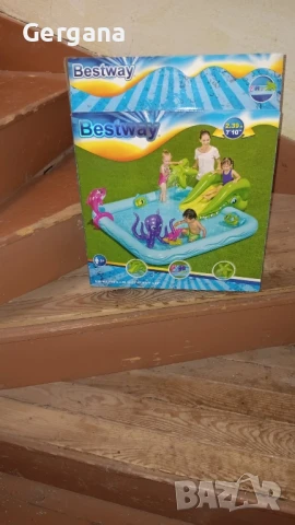 надуваем детски кът с пързалка и пръскало, снимка 2 - Надуваеми играчки - 50860545