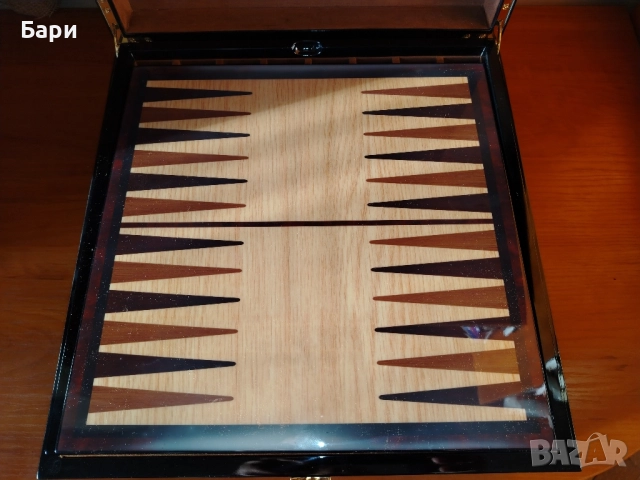 Луксозна кутия с настолни игри шах,табла,карти,домино,зарове, снимка 10 - Антикварни и старинни предмети - 52059605