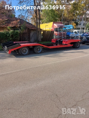 Атовозно ремърке с ниска товарна площадка