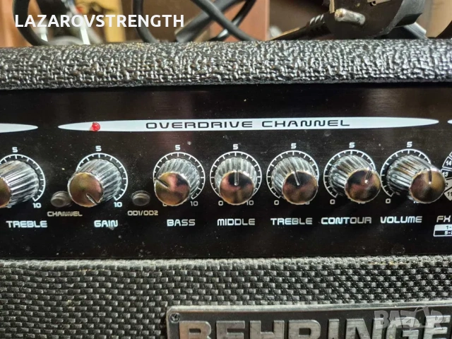 Усилвател за китара/бас BEHRINGER VT100FX, снимка 2 - Китари - 53898665