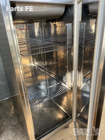 Професионален хладилник вертикален profesionalen hladilnik vertikalen, снимка 4 - Обзавеждане на кухня - 52790046