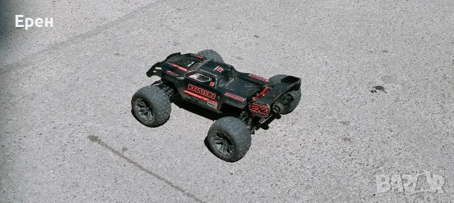 ARRMA Kraton 6S V6 EXB (Extreme Bash) – Топ състояние (Внос Германия) / Бартер за DJI дрон, снимка 2 - Електрически играчки - 55822780