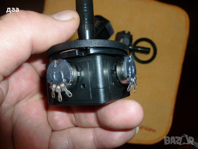 продавам потенциометър джоистик контролен за фотографски филм, снимка 2 - Чанти, стативи, аксесоари - 38886082