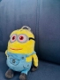 Плюшен Минион  с вендуза, снимка 3