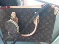 Дамска чанта с две дълги дръжки Louis Vuitton, снимка 1