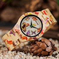 Дамски часовник с каишка от верижно дърво и изрисувани пеперуди, снимка 8 - Дамски - 36250779