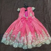 Детска рокля  розова бродерия размер 150 -  Ново.., снимка 3 - Детски рокли и поли - 29483931