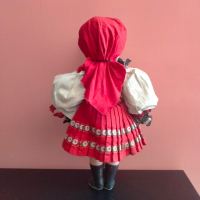 Колекционерска кукла народна носия Чехословакия ретро Celluloid 35 см, снимка 5 - Колекции - 44934272