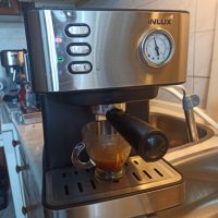 Кафе машина Финлукс с ръкохватка с крема диск, работи отлично и прави хубаво кафе с каймак , снимка 1 - Кафемашини - 37504896