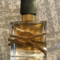 YSL-libre edp крайна цена, снимка 1 - Дамски парфюми - 44534685