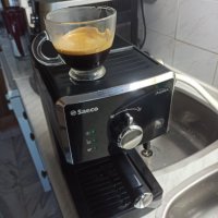 Кафемашина Саеко Поемия с ръкохватка с крема диск, работи отлично и прави хубаво кафе с каймак , снимка 2 - Кафемашини - 42805468