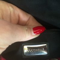 Дамска чанта естествена кожа Coccinelle, снимка 5 - Чанти - 32153904
