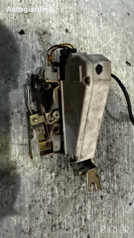 Брава за врата за Ford Escort - 95AGA219A64EA / 93BG220A20BA, снимка 1