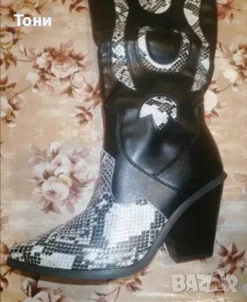 Нови Кожени Черно Бели Дамски Чизми 39 , снимка 1