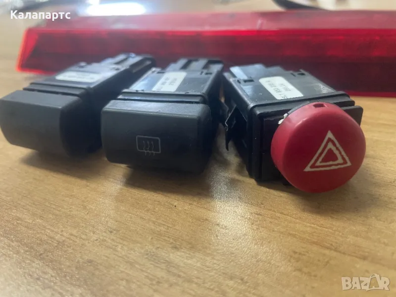 Seat Ibiza III Hatchback (02.2002 - 11.2009)Бутон подгрев задно стъкло Бутон аварийни светлини , снимка 1