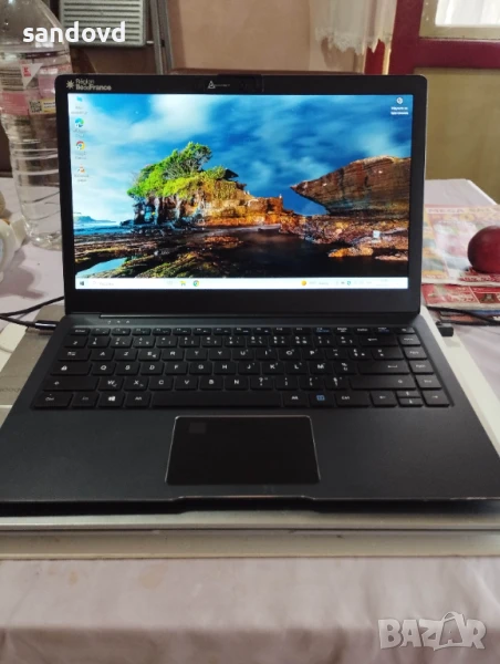 хубав лаптоп UNOWNY  Y-13  13,3ин. цена 120лв, снимка 1