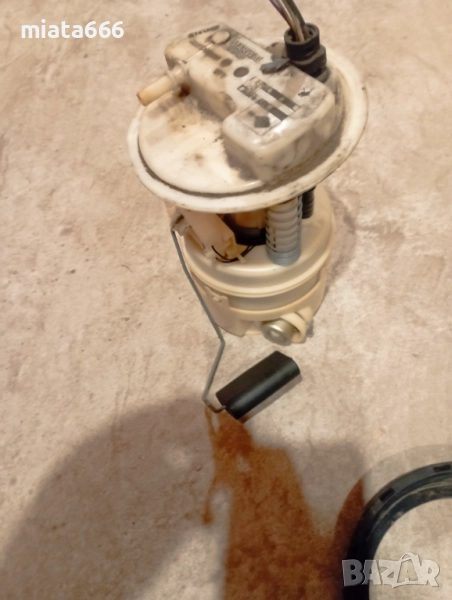 Бензинова помпа  с кошница от Рено Клио, снимка 1