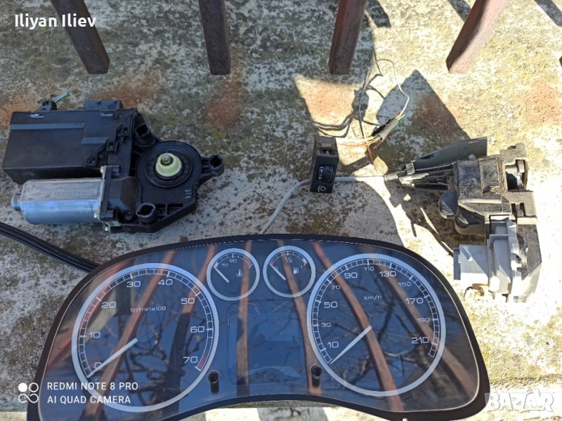 Moторче за стъклоповдигача шофьорска врата Пежо 307, снимка 1