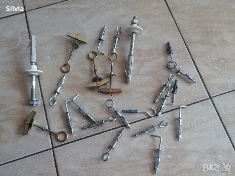 Дюбели 24 бр. за 12 лв. , снимка 1