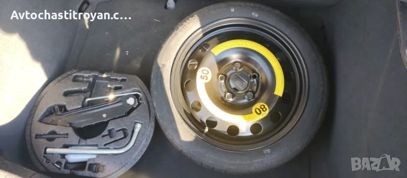 Комплект патерица крик и ключ Audi A3 8P, снимка 1