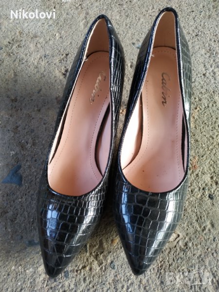 Нови, дамски, черни обувки с ток, снимка 1