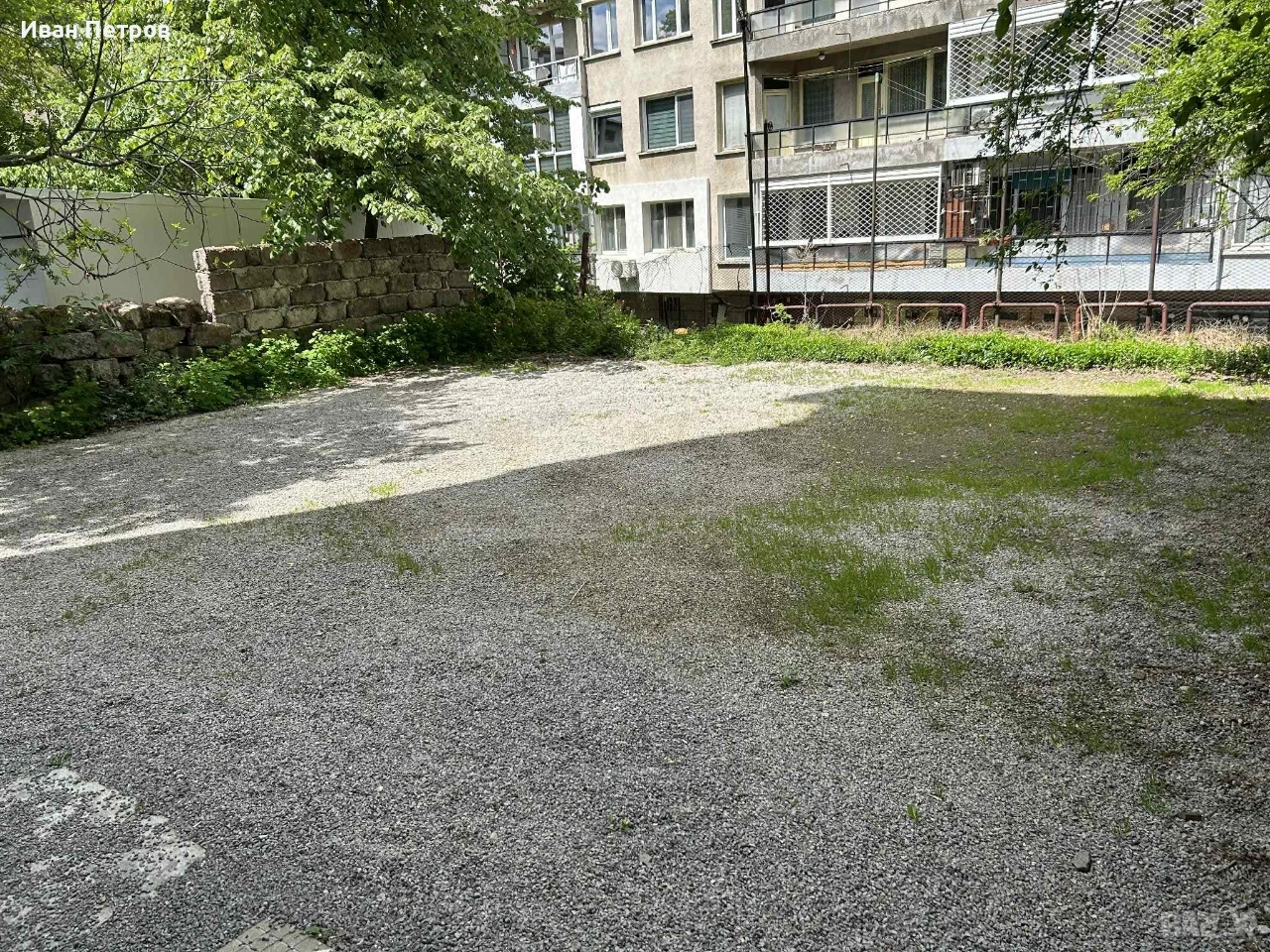 Паркомясто в Центъра на София , снимка 1
