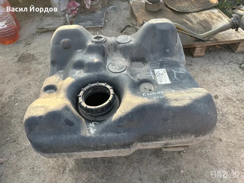 Резервоар Гориво за Хонда Сивик 7 1.7 100 / Civic 7 1.7 100 / 2455538140 / 03.03.2003 03:37, снимка 1