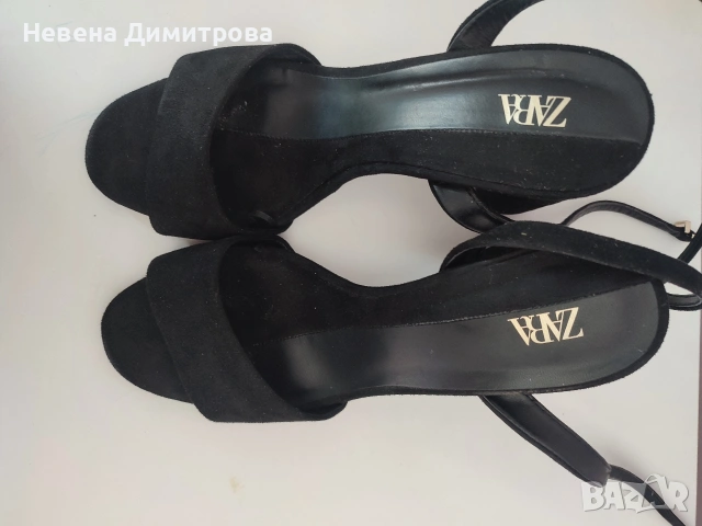Черни велурени сандали с дебел ток 39 номер , снимка 2 - Сандали - 54215192